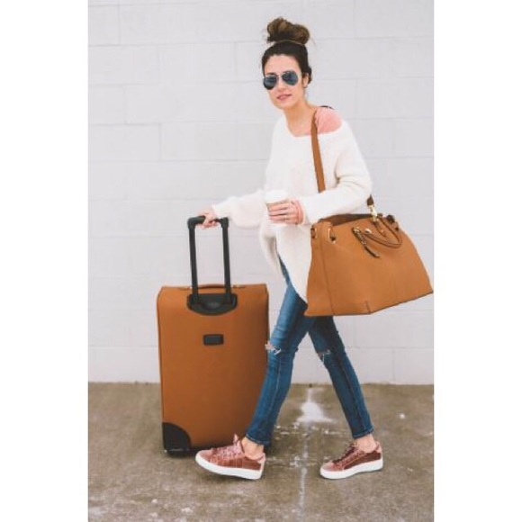 Joy Mangano Christie Collection Leather Weekender! - Picture 8 of 8